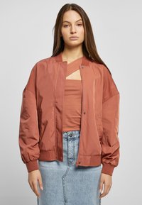 Urban Classics Bombera - terracotta
