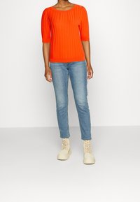 Esprit Camiseta estampada - orange