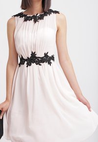 Little Mistress Cocktailklänning - light pink