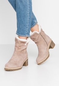 Tamaris Botines - beige