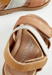 Next DOUBLE FASTENING - Sandaler - tan brown