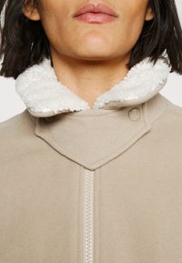 DRYKORN FOXLEY - Blouson Bomber - beige