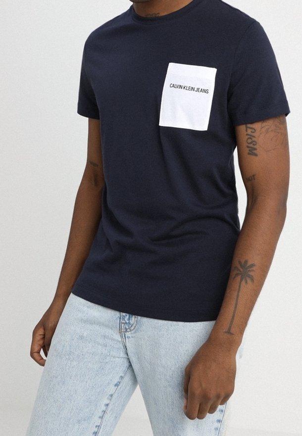 Calvin Klein Jeans T-shirt med print - dark blue
