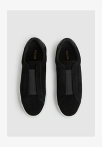 Selected, black