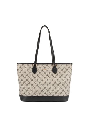 Bolso tote beige con patrón negro repetido y asas negras, con ribete base negro y herrajes dorados que sujetan las correas.