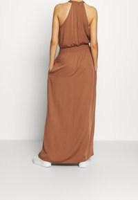VILA Festklänning - brown