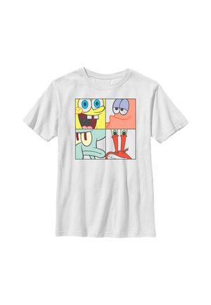 Hvid T-shirt med et firkantet grafisk motiv, der viser fire nærbilleder af tegneserieansigter i separate kvadranter på forsiden.
