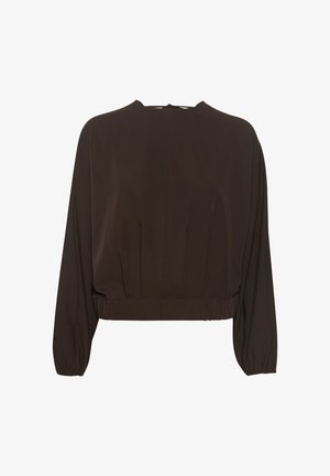 Barna, rövidített blúz hosszú, puffos ujjakkal; magas nyakkivágással és ráncolt aljjal rendelkezik; sima, texturált anyagból készült.