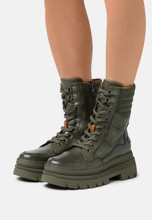 BY GUIDO MARIA KRETSCHMER - Snowboots  - olive