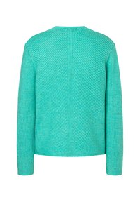 Türkis gestrickter Pullover mit einem strukturierten Rippenmuster, runder Halslinie und langen Ärmeln, gestaltet mit diagonalen Nähten auf der Rückseite.