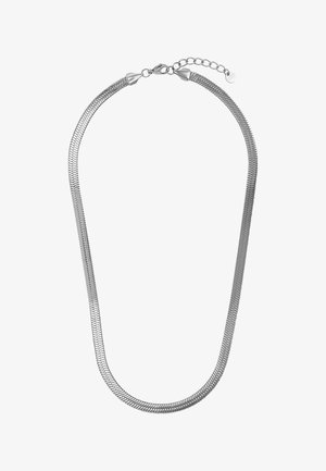 Srebrny naszyjnik z łańcuszkiem w jodełkę, z zapięciem typu karabińczyk i regulowanym przedłużeniem, na białym tle.