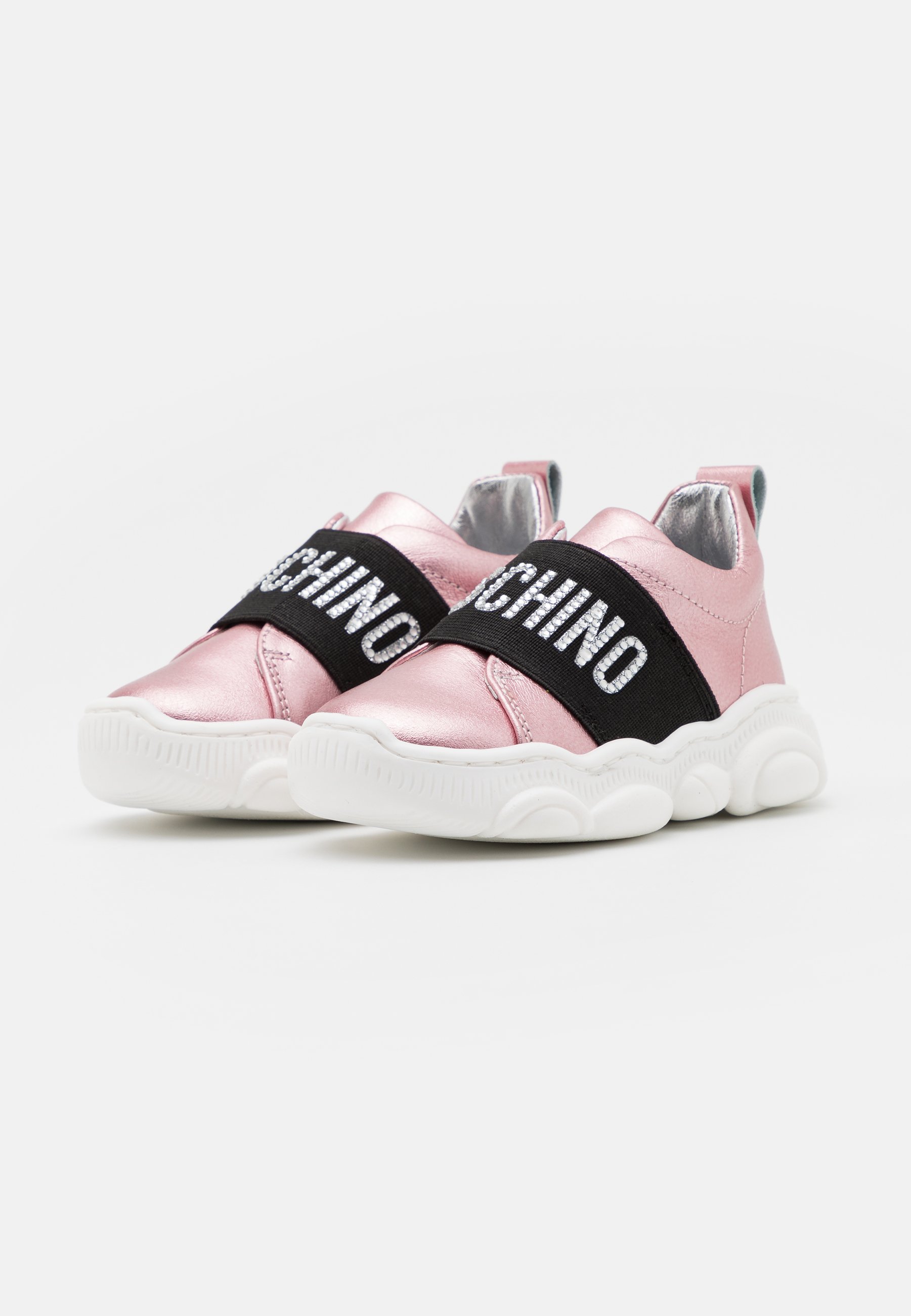 tacchi neri con borchie