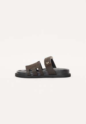 Mules - brown