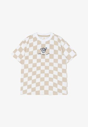 Beige-weiß kariertes T-Shirt mit kurzen Ärmeln, mit einer zentralen Grafik eines Handsignals und dem Text „ride the wave“.