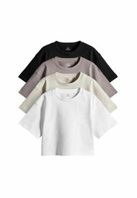 Vier kurzärmlige T-Shirts in Schwarz, hellbeige, blassgrün und Weiß, mit Rundhalsausschnitt und aus weichem Baumwollmaterial.