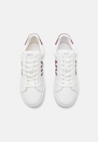 DKNY ABENI LACE UP  - Tenisice - bright white/mauve