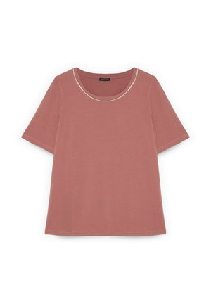 Kortemouwen top in stoffige rozetint met ronde halslijn, afgewerkt met een kleine parelrand, afgebeeld op een witte achtergrond.