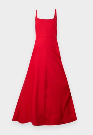 Κόκκινο αμάνικο φόρεμα σε στυλ Α με τετράγωνο ντεκολτέ και εφαρμοστό μπούστο που καταλήγει σε φούστα με φαρδιά γραμμή, εμφανίζεται σε λευκό φόντο.