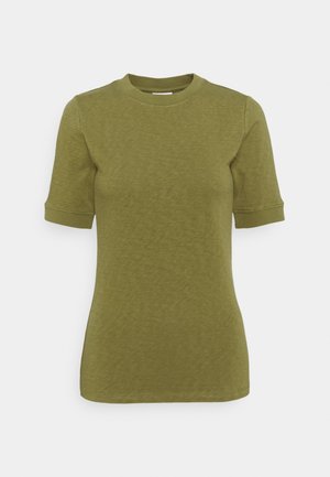 T-shirt ajusté vert olive à manches courtes et col ras du cou, avec poignets et ourlet côtelés, présenté sur un fond blanc.