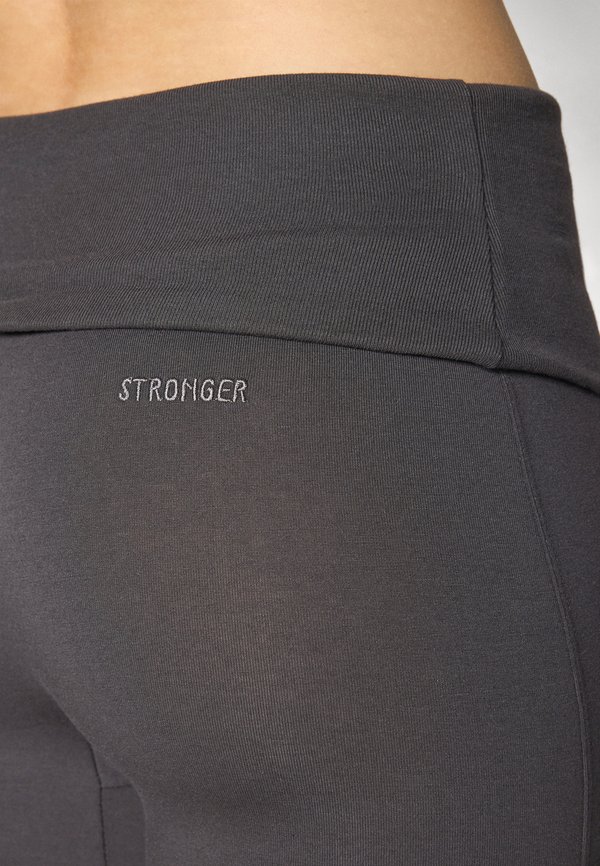 FLARED LEGGINGS - Leggings4