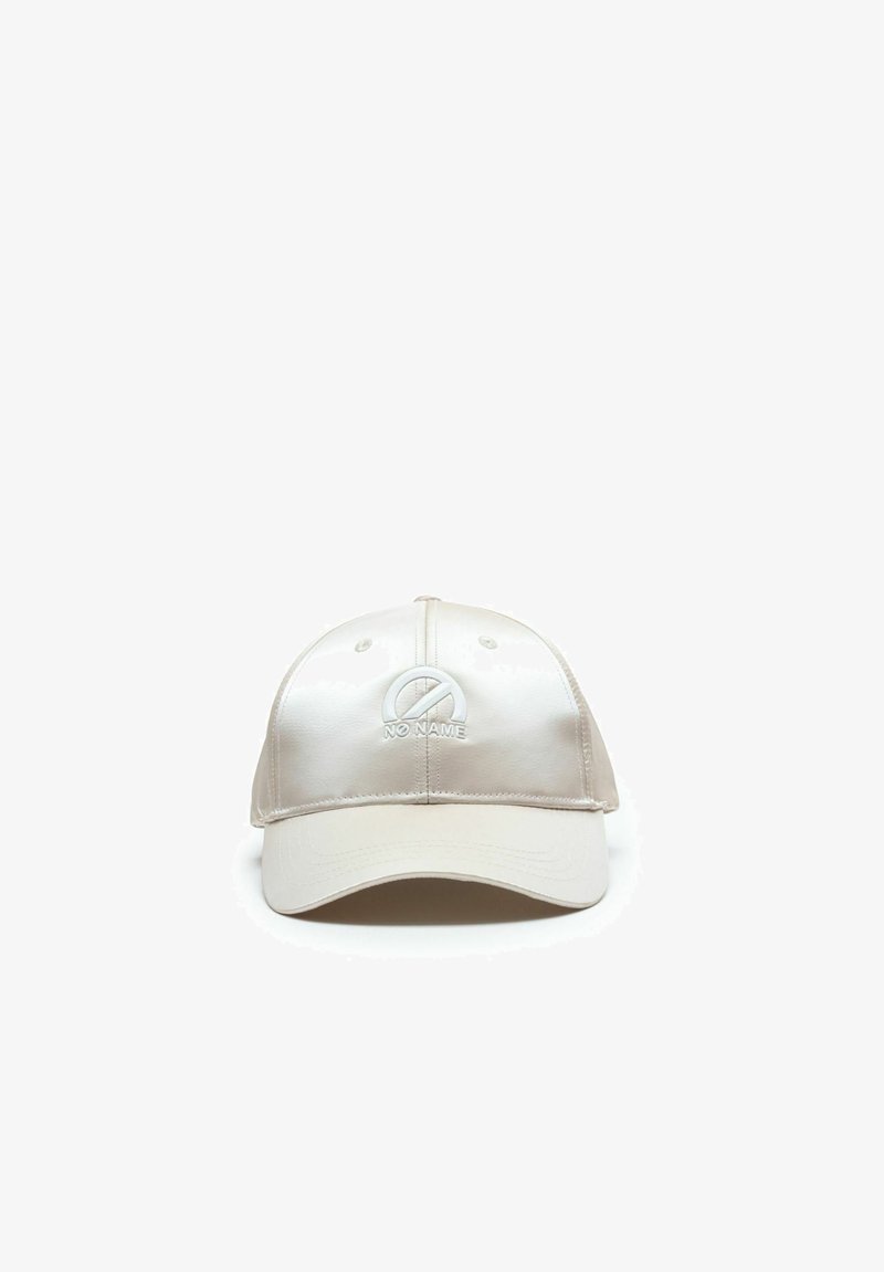 Casquette de baseball beige à visière courbée avec un logo circulaire et le texte "NO NAME" brodé au centre avant.