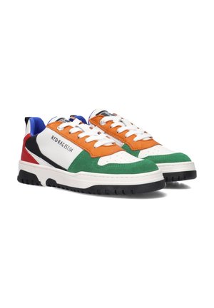 Trainers - green suede