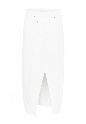 Jupe en denim blanche avec une fente frontale, présentant une taille haute, une fermeture à boutons et des accents en métal. Texture lisse et design à mi-genoux.