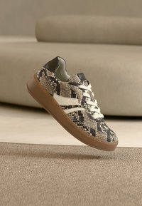 Δεν επιλέχθηκε, natur/schwarz/latte