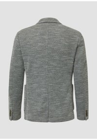 Grijze geweven blazer met een op maat gemaakt ontwerp, enkele achterkantventilatie en twee zijzakken. Afgewerkt met drie knopenaccenten op de mouwen.