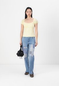 Hollister Co. SLIM PRETTY BUTTON THRU  - Blúz - double cream