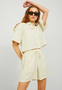 JJXX KURZARM LULU - Button-down blouse - seedpearl