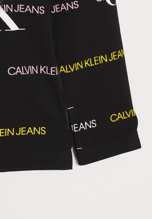 MIX LOGO ALLOVER SLIM - T-shirt à manches longues - black
