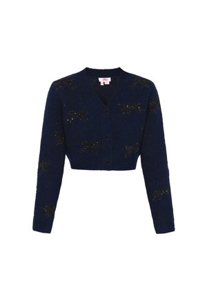 Marineblauwe cropped cardigan van een zachte tricot, met zwart glinsterende strikpatronen, v-hals en een sluiting met vijf knopen aan de voorkant.