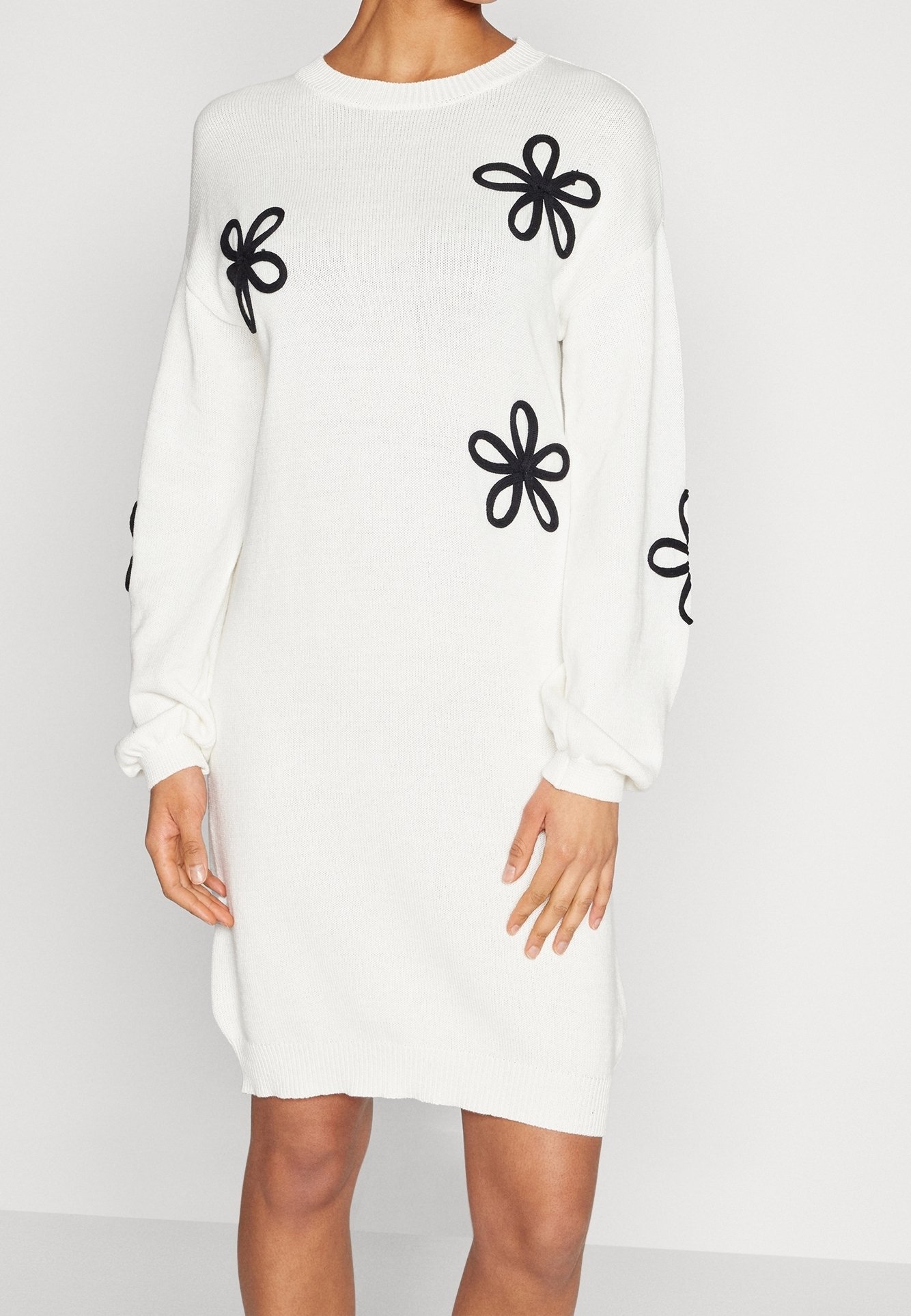 Pieces Vestido de punto white/blanco (Segunda mano)