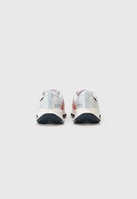 Thumbnail Image 3