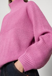 Monki Trui - lilac