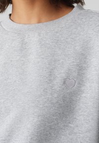 OPUS Sweatshirt - grey
