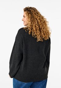 Zizzi RUNDHALSAUSSCHNITT MITTELNAHT - Pulover - dark grey melange