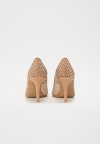 Miniatyrbilde 3