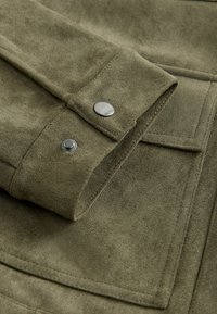 Thumbnail Image 7