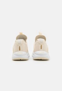 Puma SOFTRIDE ONE4ALL FEMME WN'S - Tenisice za cestovno trčanje - alpine snow/white/gold