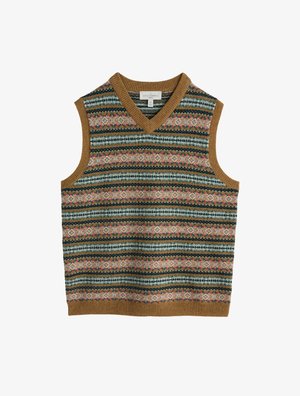 Miestensky bezrukávový úpletový sveter so širokými farebnými vodorovnými vzormi Fair Isle a hnedým rebrovaným lemom na golieri, otvoroch na rukávy a spodnom leme.