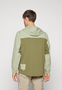 Icepeak YUA - Giacca a vento - olive