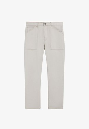 Pantalons droit beige clair avec poches plaquées à l'avant, passants de ceinture et fermeture à bouton, présentés à plat sur un fond blanc.