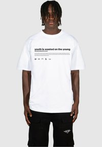 Lost Youth - INFLUENCED - T-shirt con stampa - white Immagine in miniatura 1