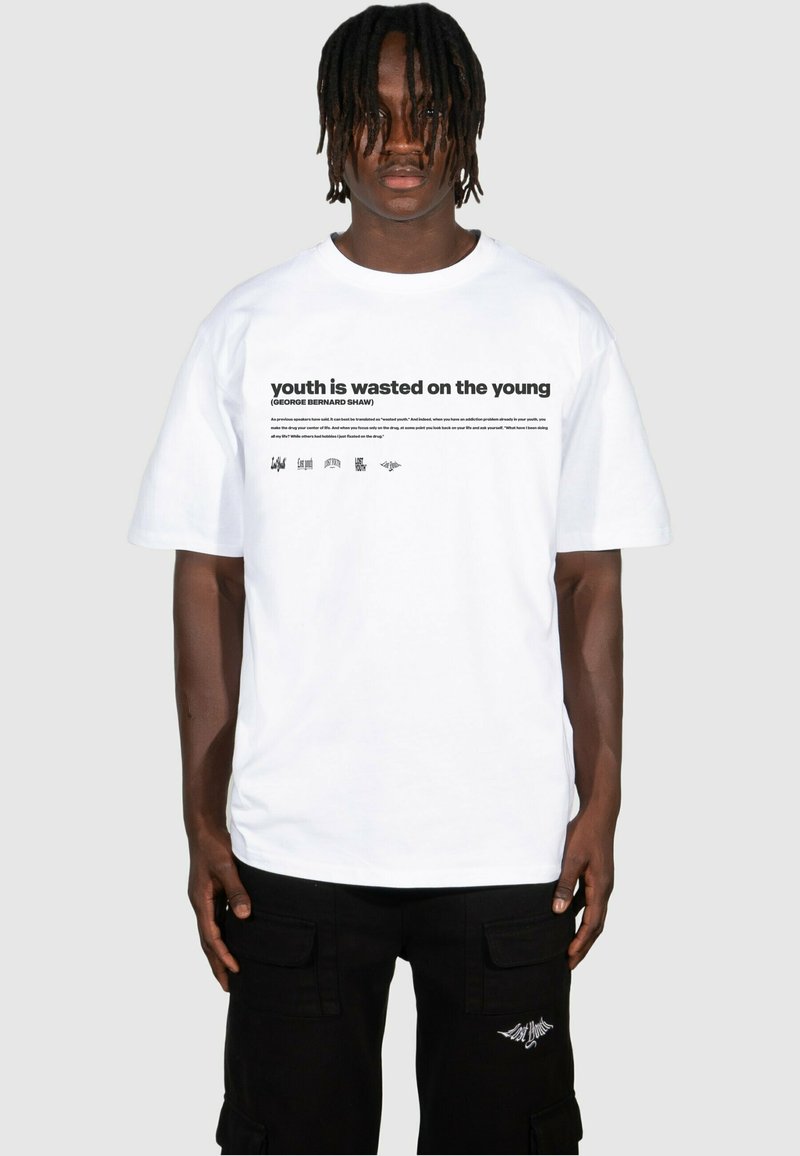 Lost Youth - INFLUENCED - T-shirt con stampa - white, Ingrandire