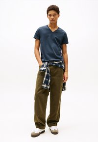 Thumbnail Image 2