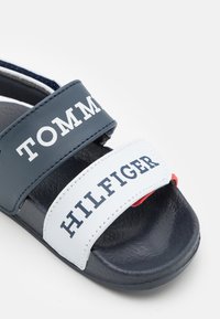 Tommy Hilfiger JOEL - Sandalen - white/blue/red