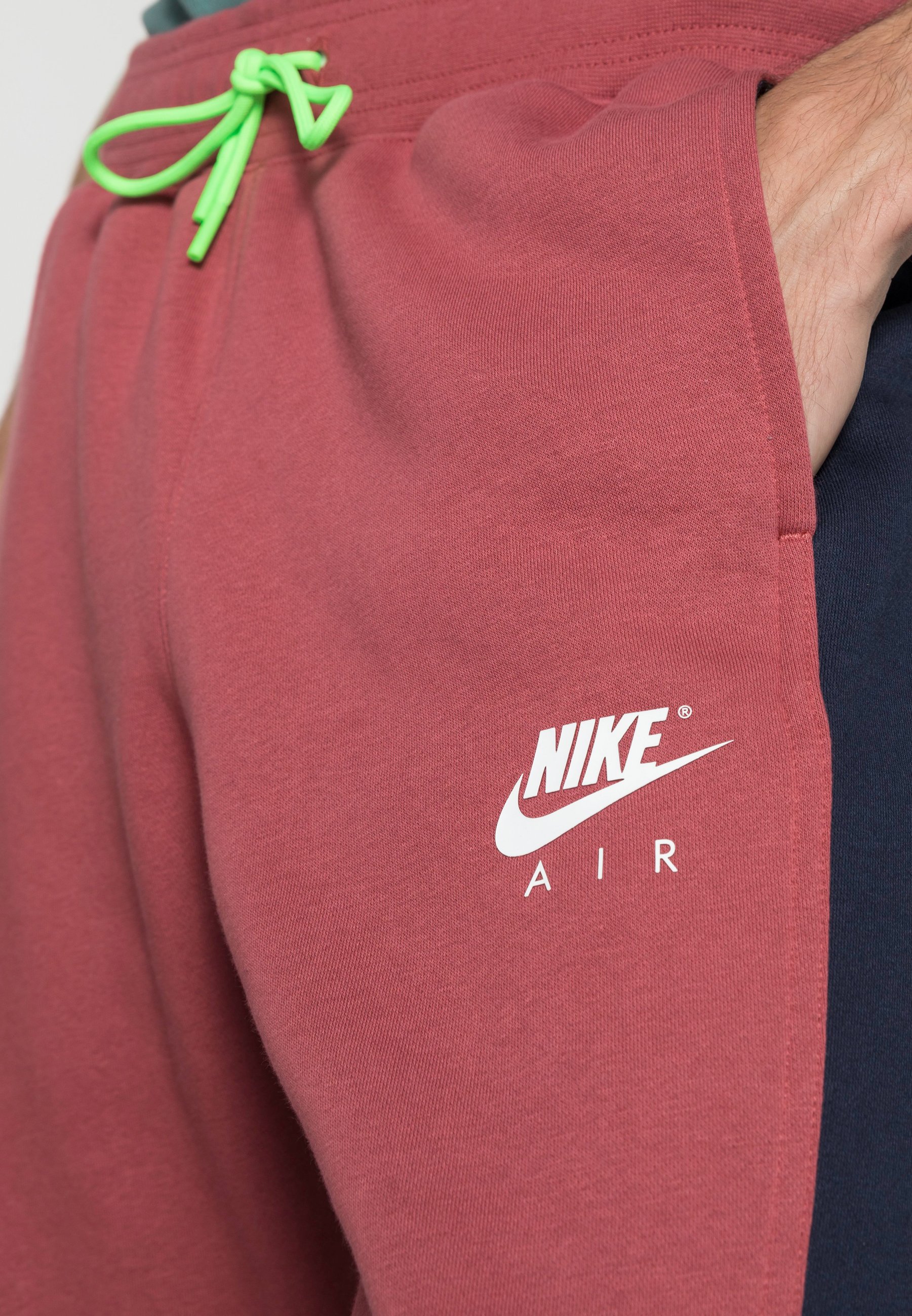 Nike Sportswear AIR PANT - Pantalones deportivos - cedar/obsidian/rojo  oscuro - Zalando.es