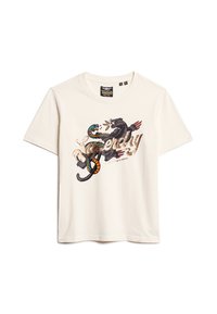 T-shirt bianco in cotone con una grafica colorata di un serpente e una pantera, con accenti in oro e nero, e la scritta "Serenità".
